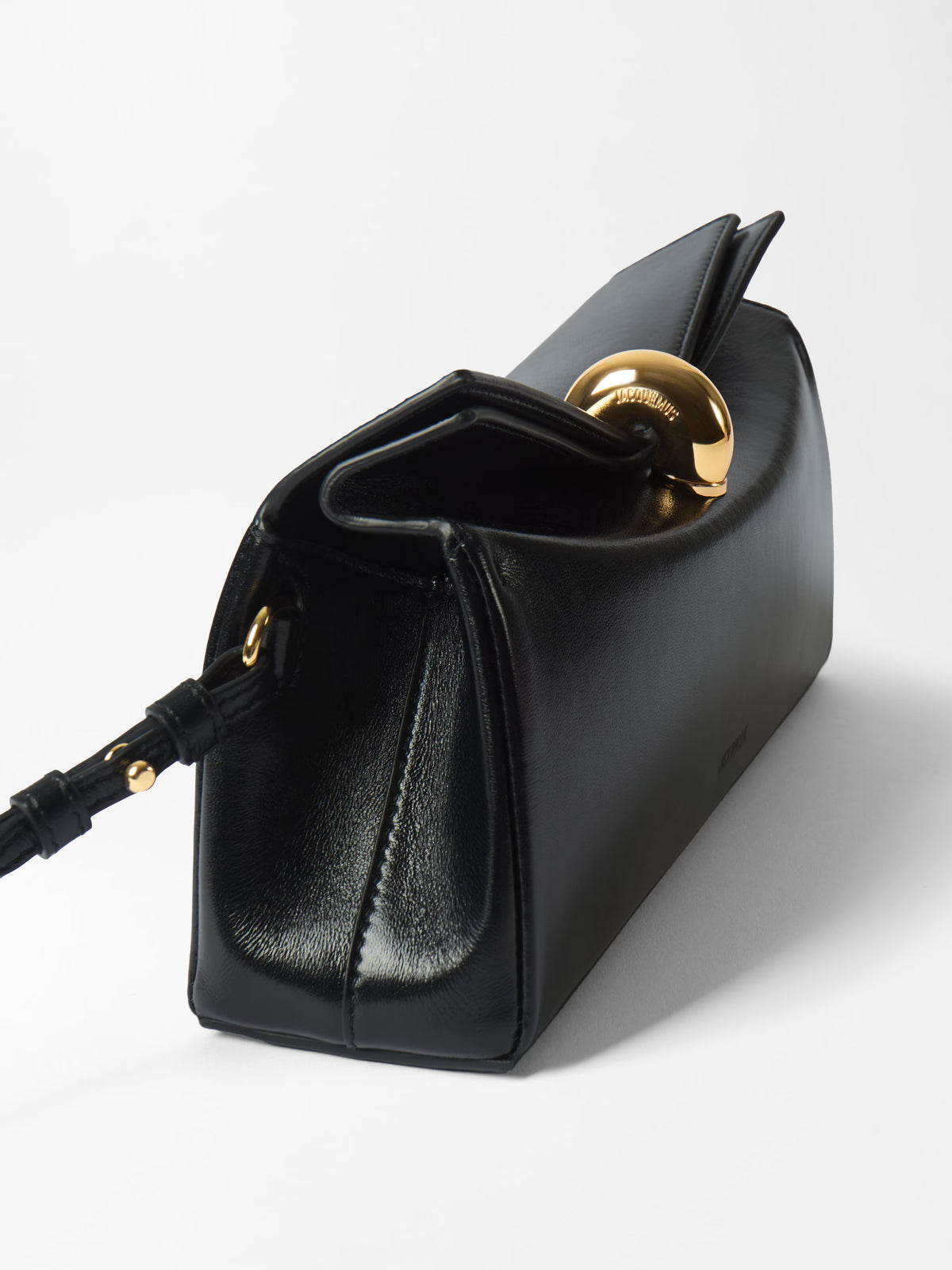 LA POCHETTE VALERIE