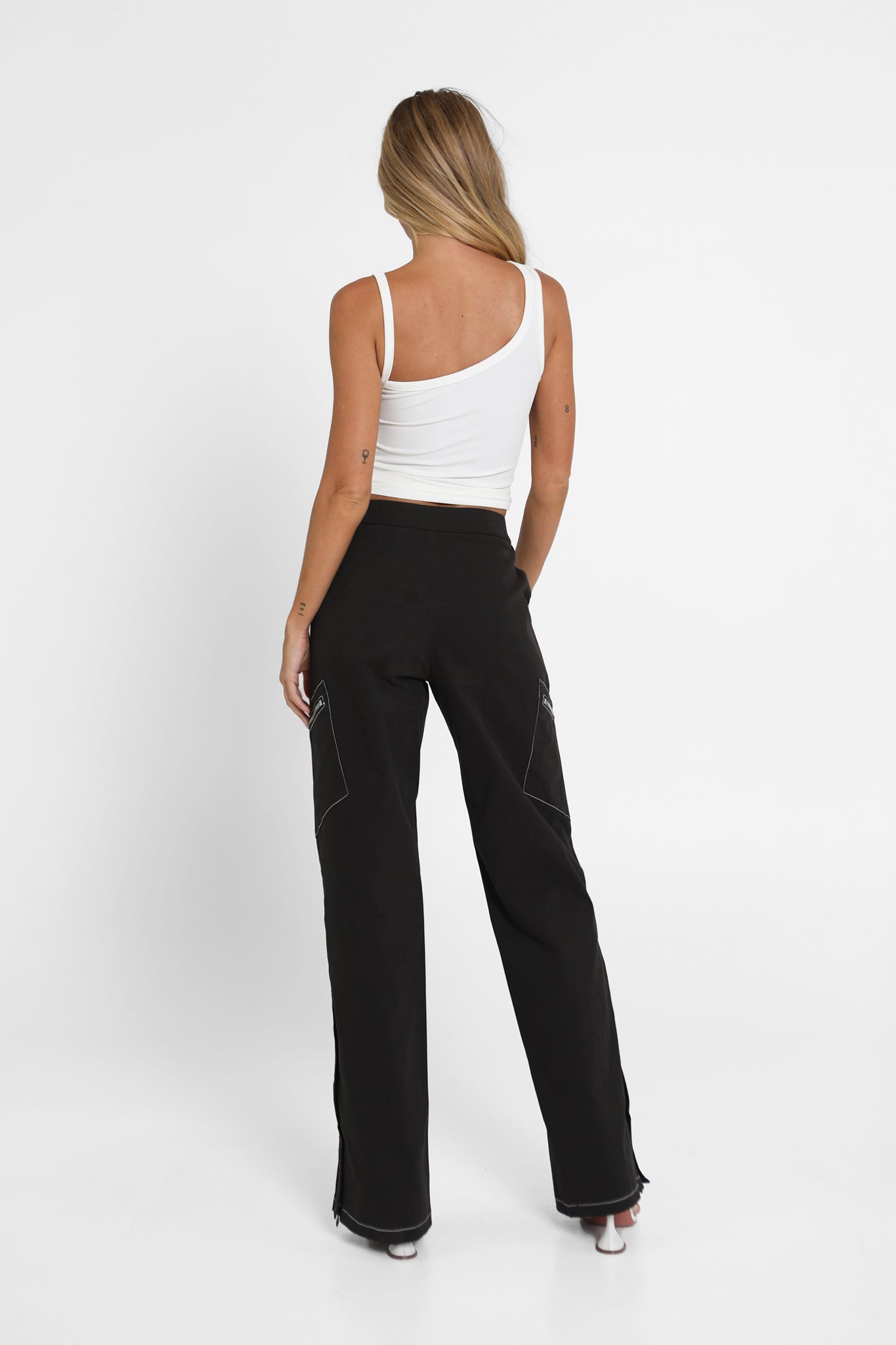 VAEDA PANTS IN LICORICE