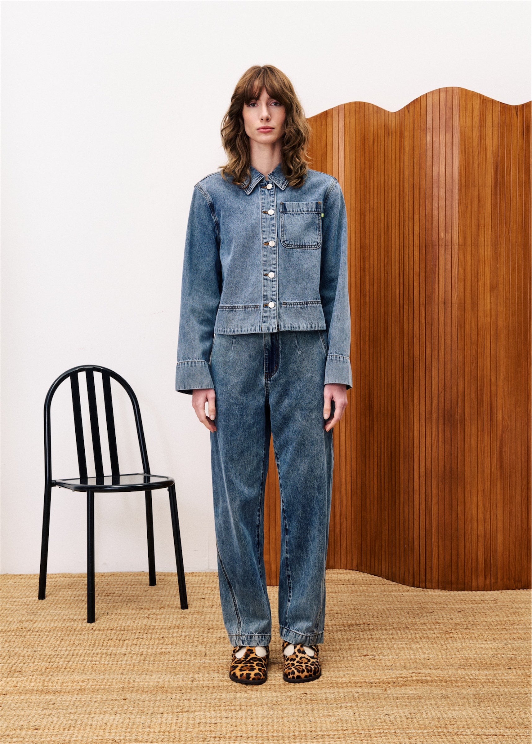 JEAN ARUM  IN BLEU JEAN