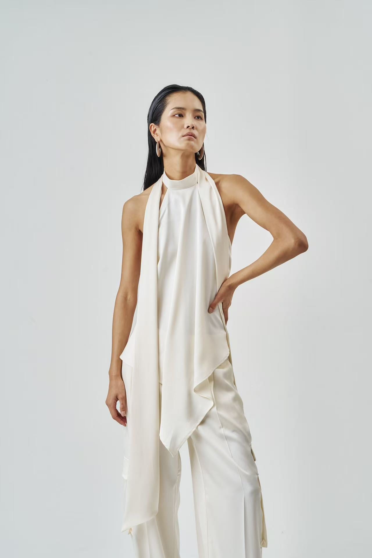 SYDNEY SET IN IVORY