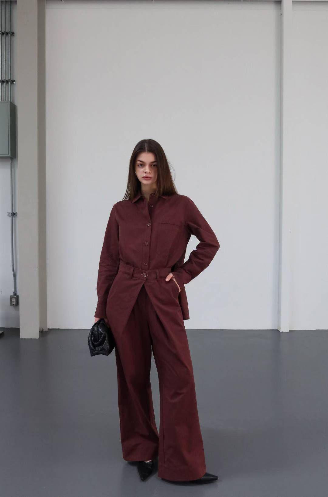 THE MARA JUMPSUIT IN BURGUNDY