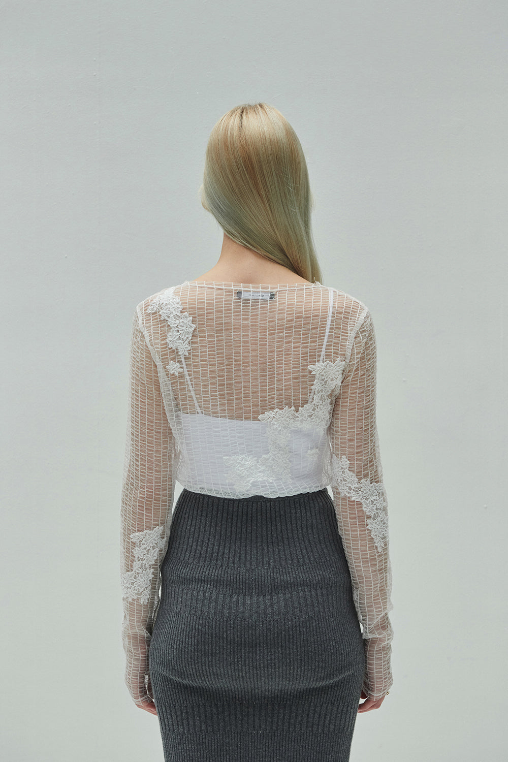 FLOWER LACE TOP IN WHITE