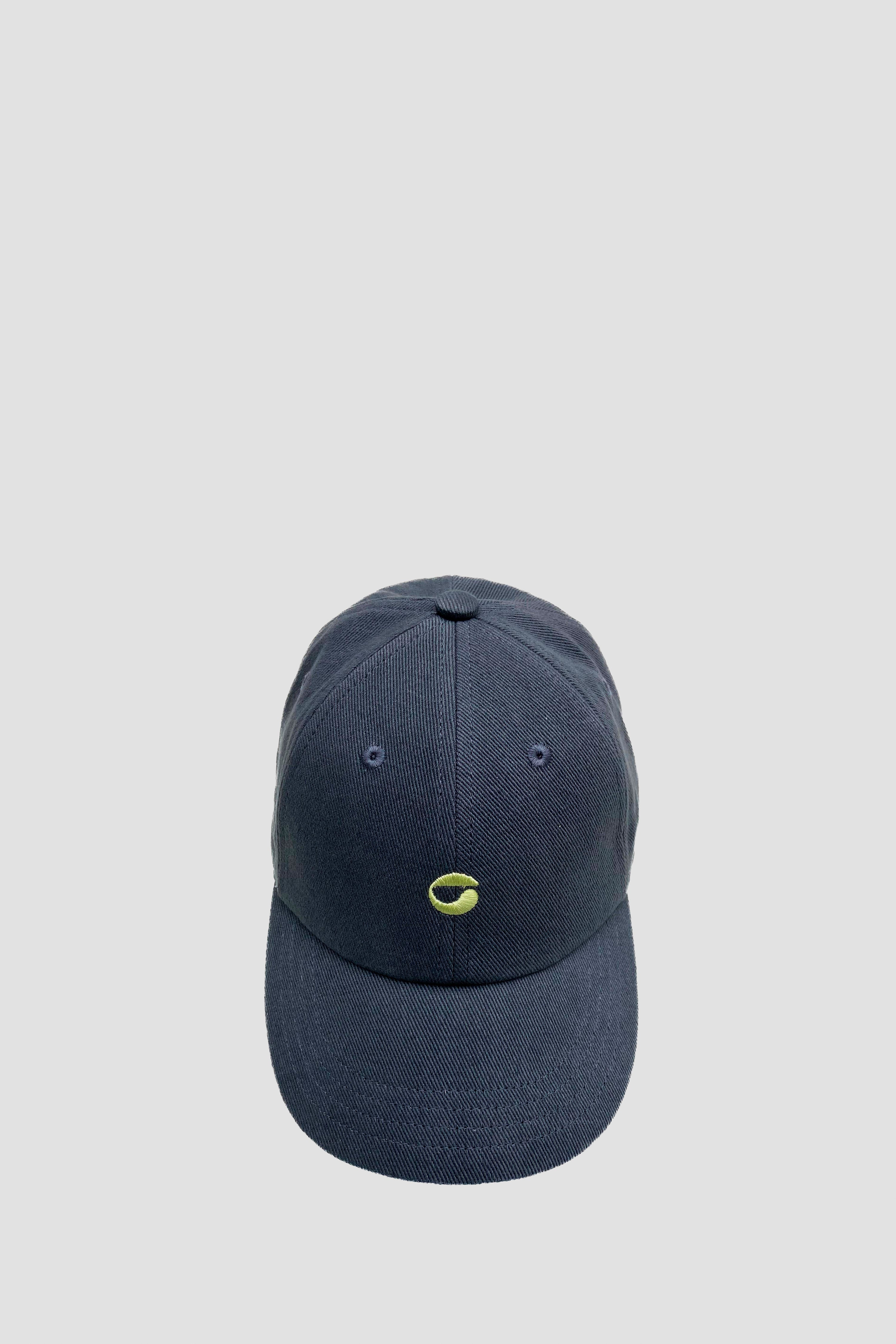 C LOGO CAP GREY