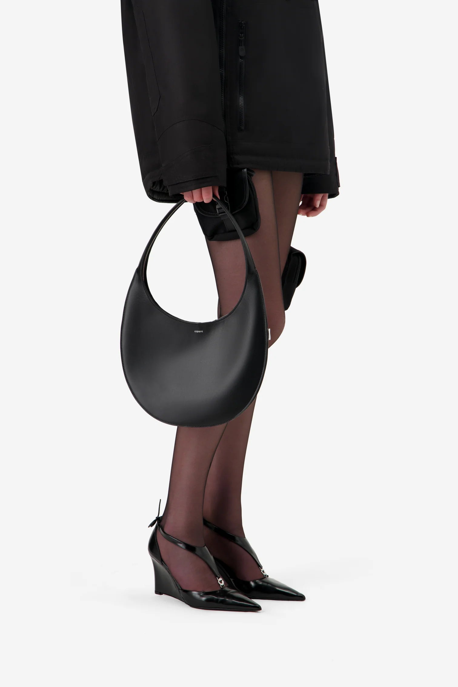 MEDIUM SOFT SWIPE BAG BLACK