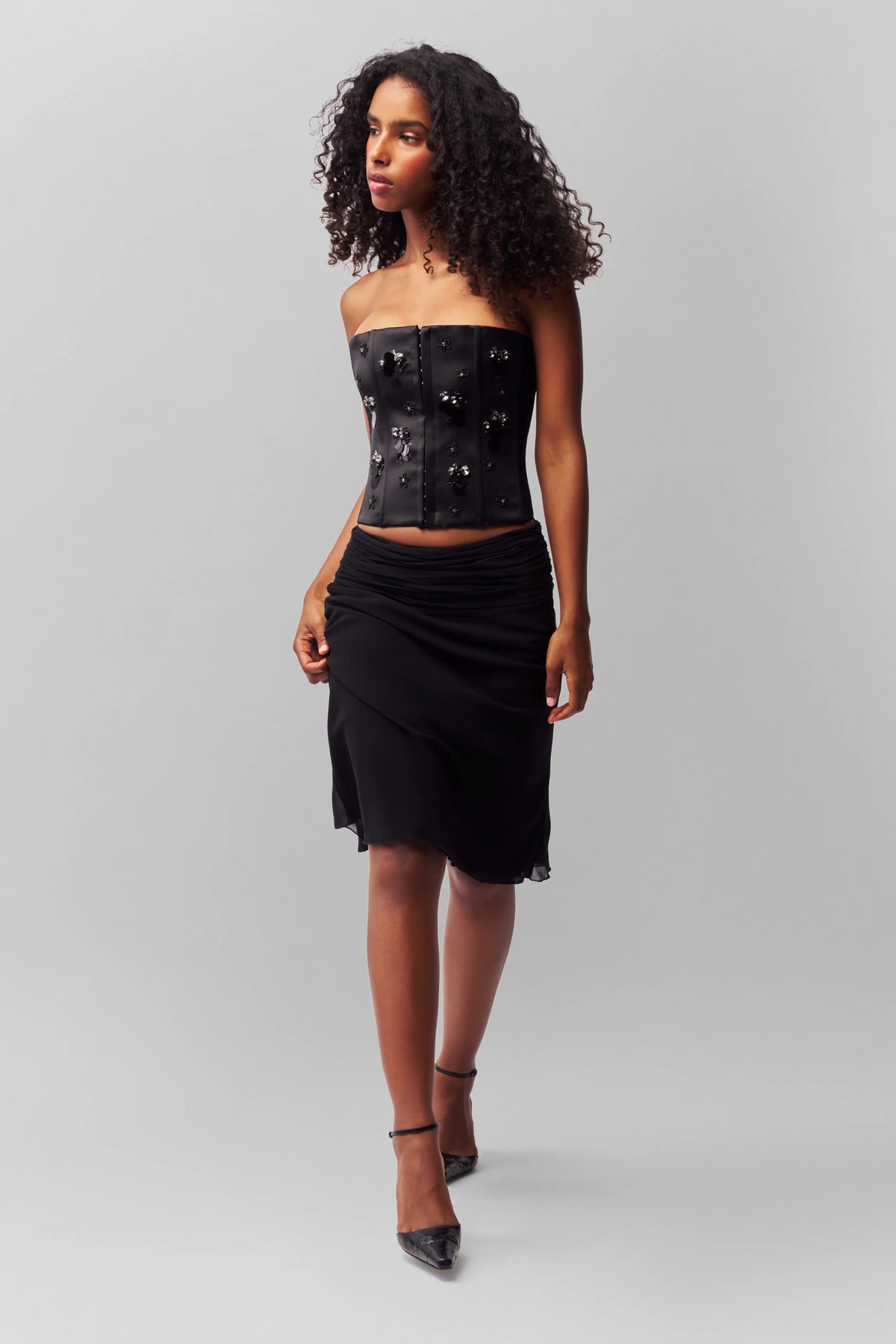 EMBELLISHED SATIN CORSET IN BLACK