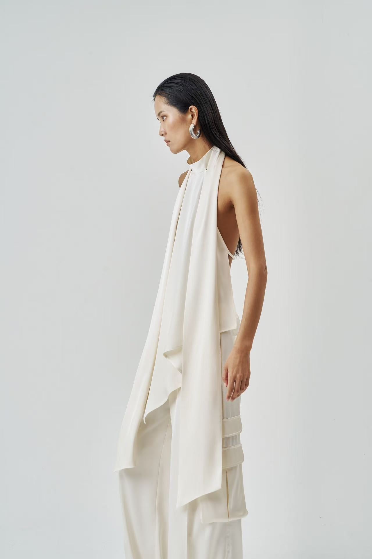 SYDNEY SET IN IVORY