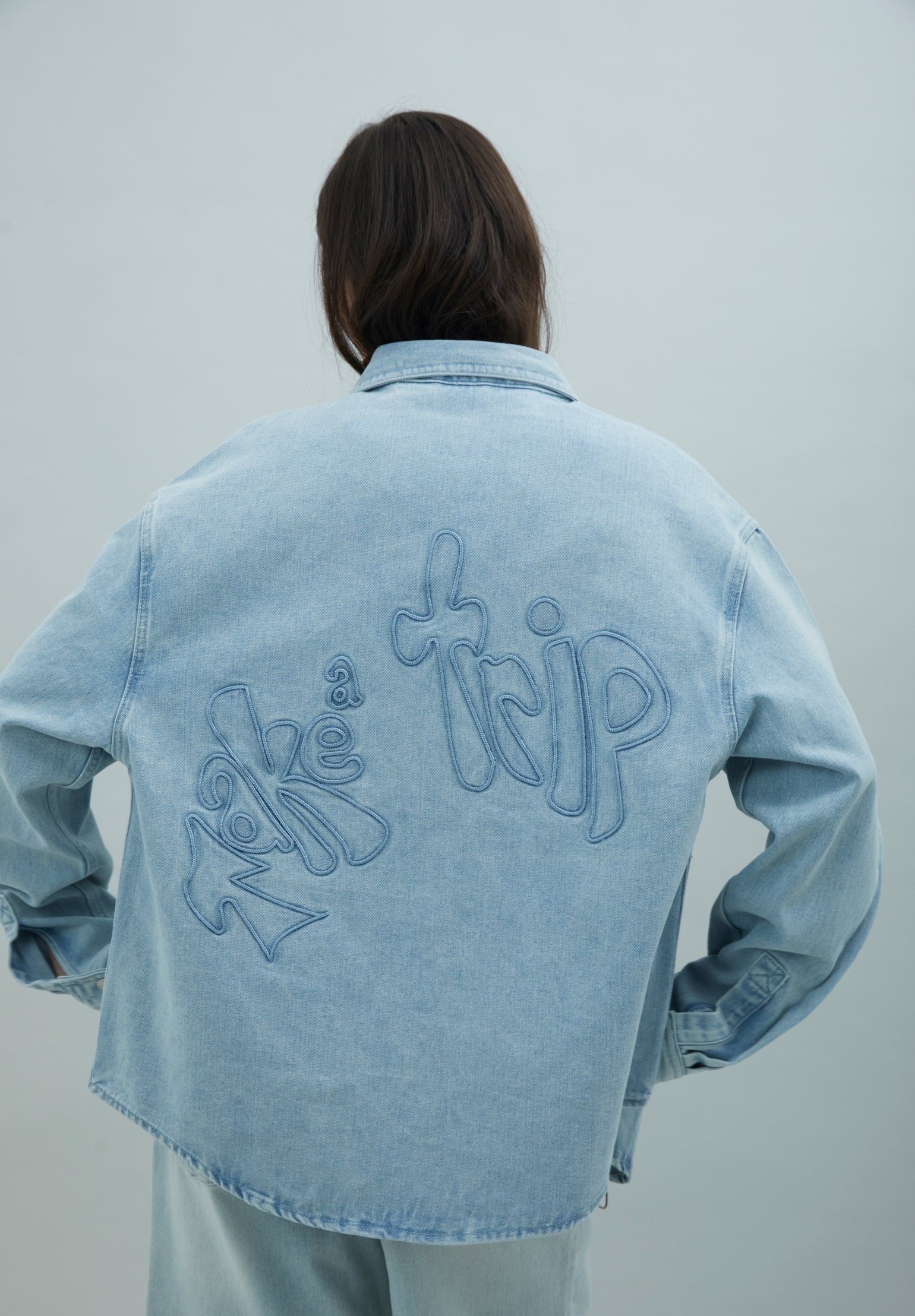 TAKE A TRIP SHIRT IN LIGHT BREEZE WASH