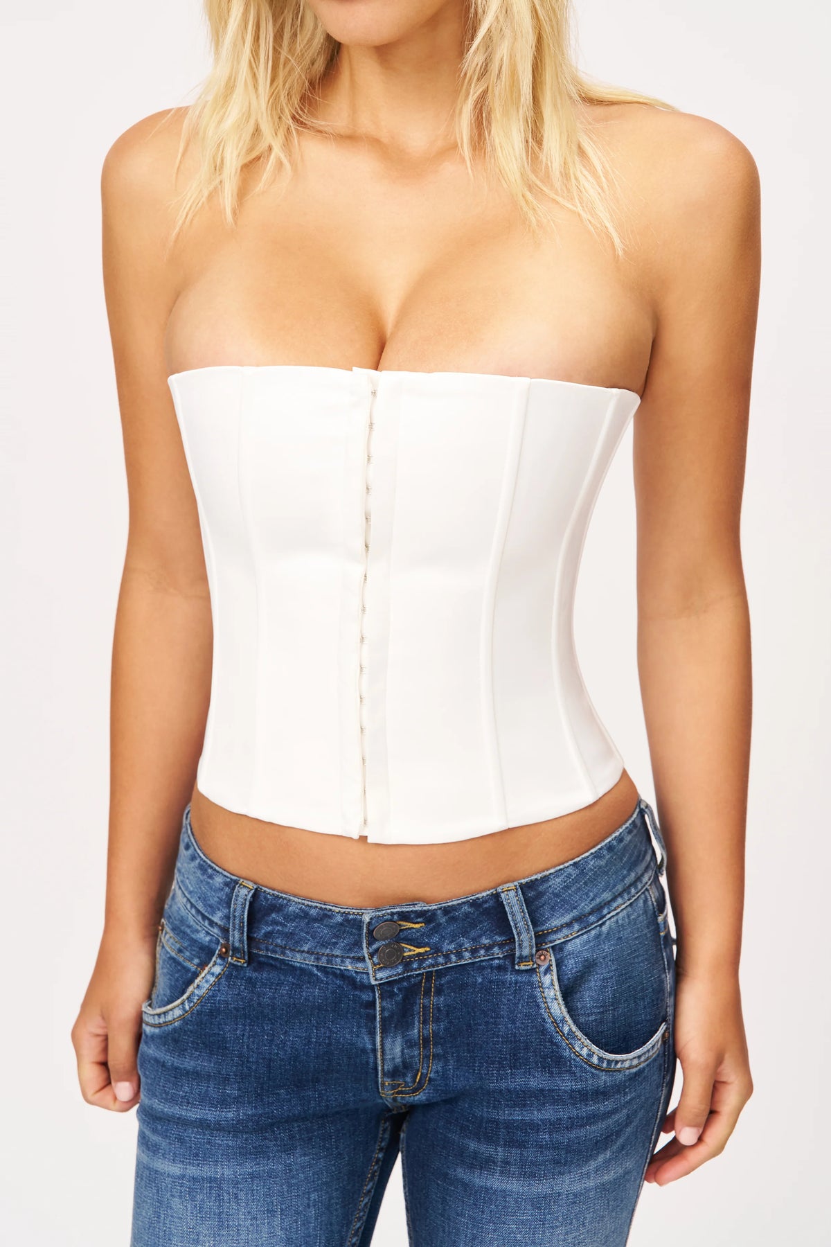 SATIN CORSET IN WHITE
