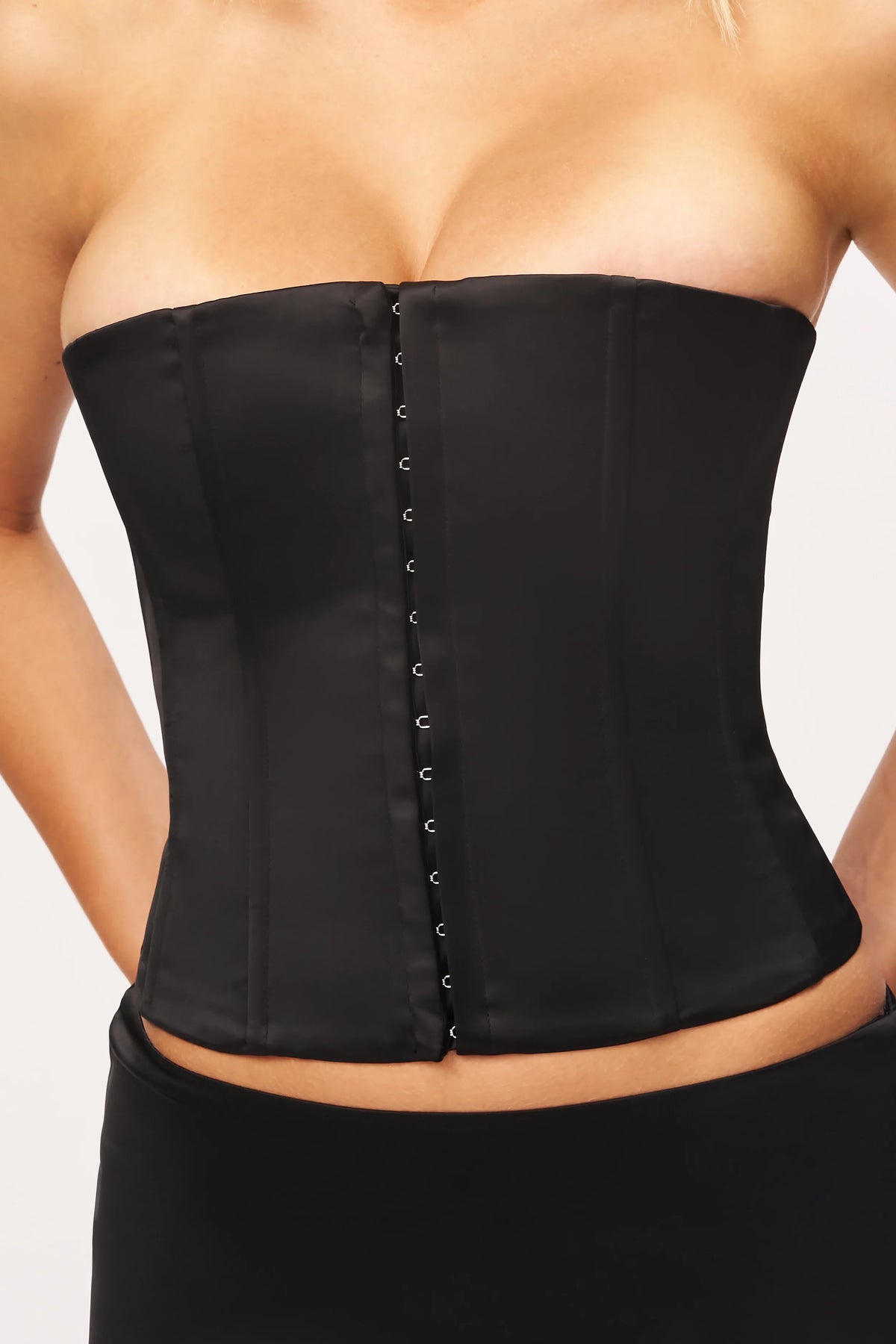 SATIN CORSET IN BLACK