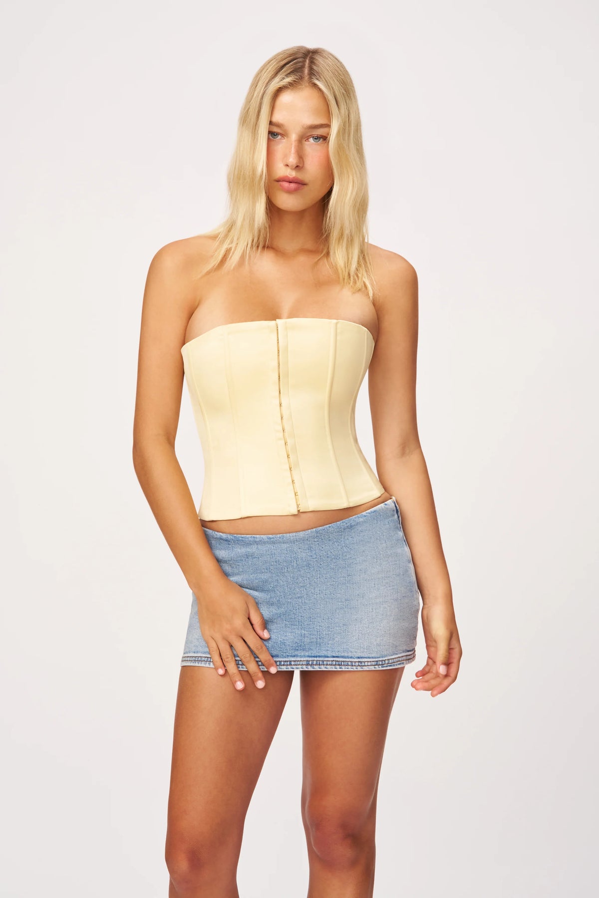 SATIN CORSET IN CREAM
