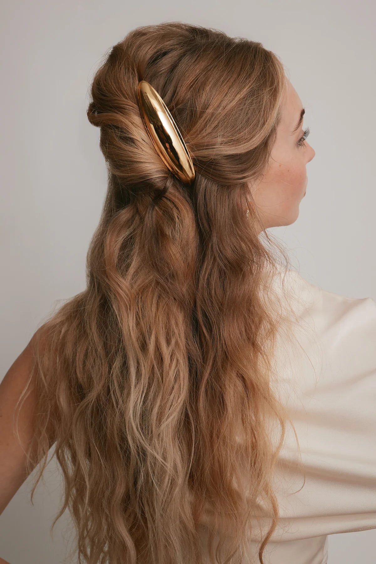 NOELLE ELONGATED BARRETTE