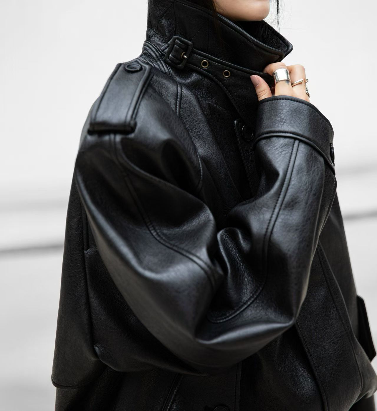 THE SLOANE JACKET IN BLACK