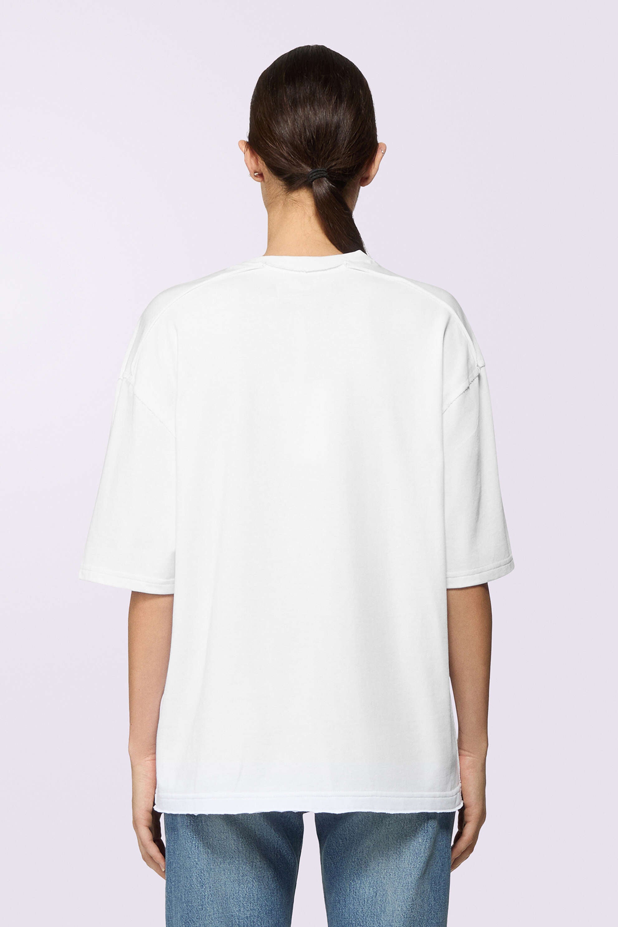 EMBROIDERED LOGO TSHIRT
