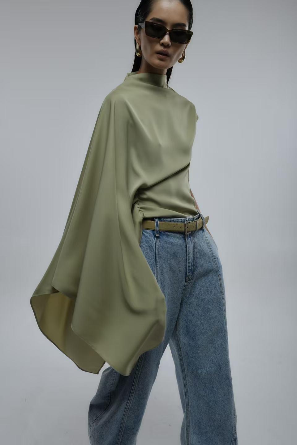 LUPE TOP IN OLIVE