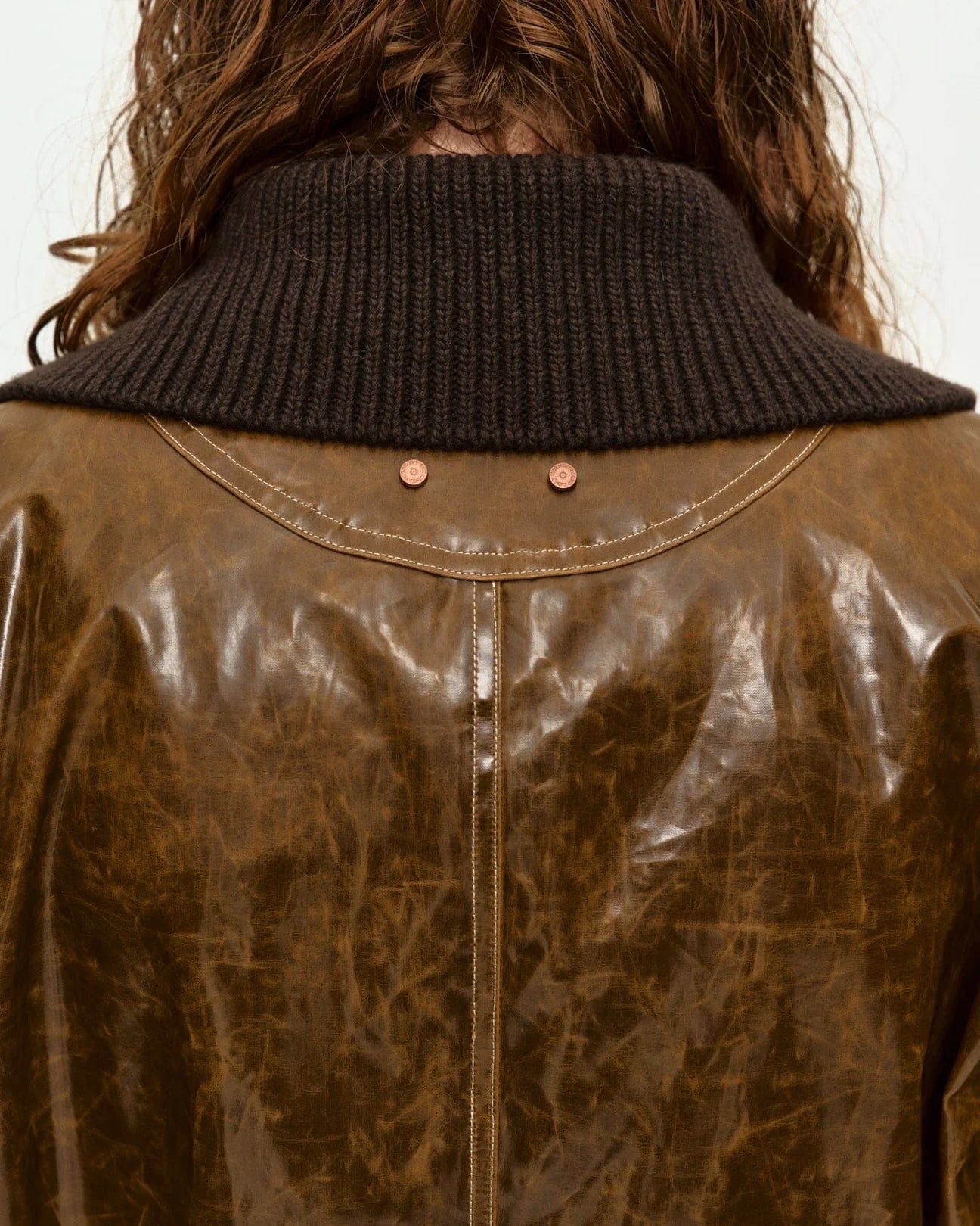 BOMBER JACKET IN BROWN