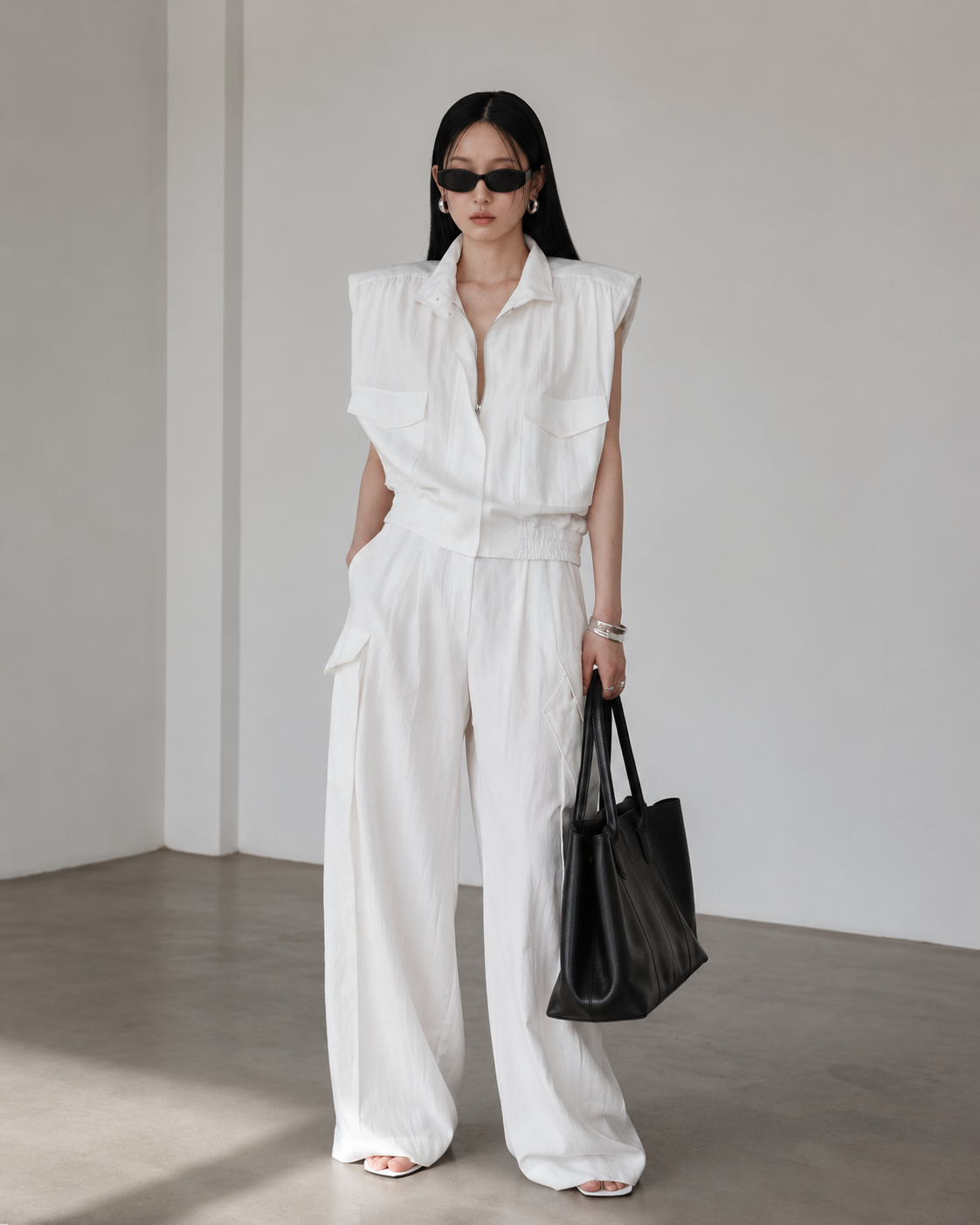 THE STELLA SET IN WHITE