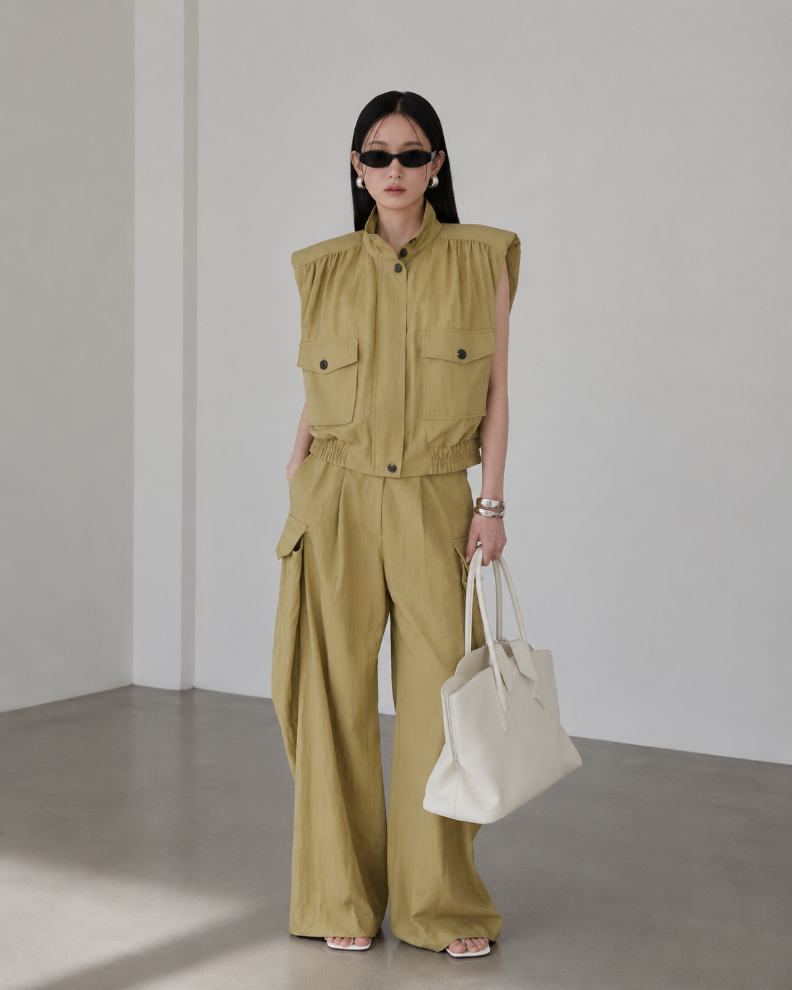 THE STELLA SET IN BEIGE
