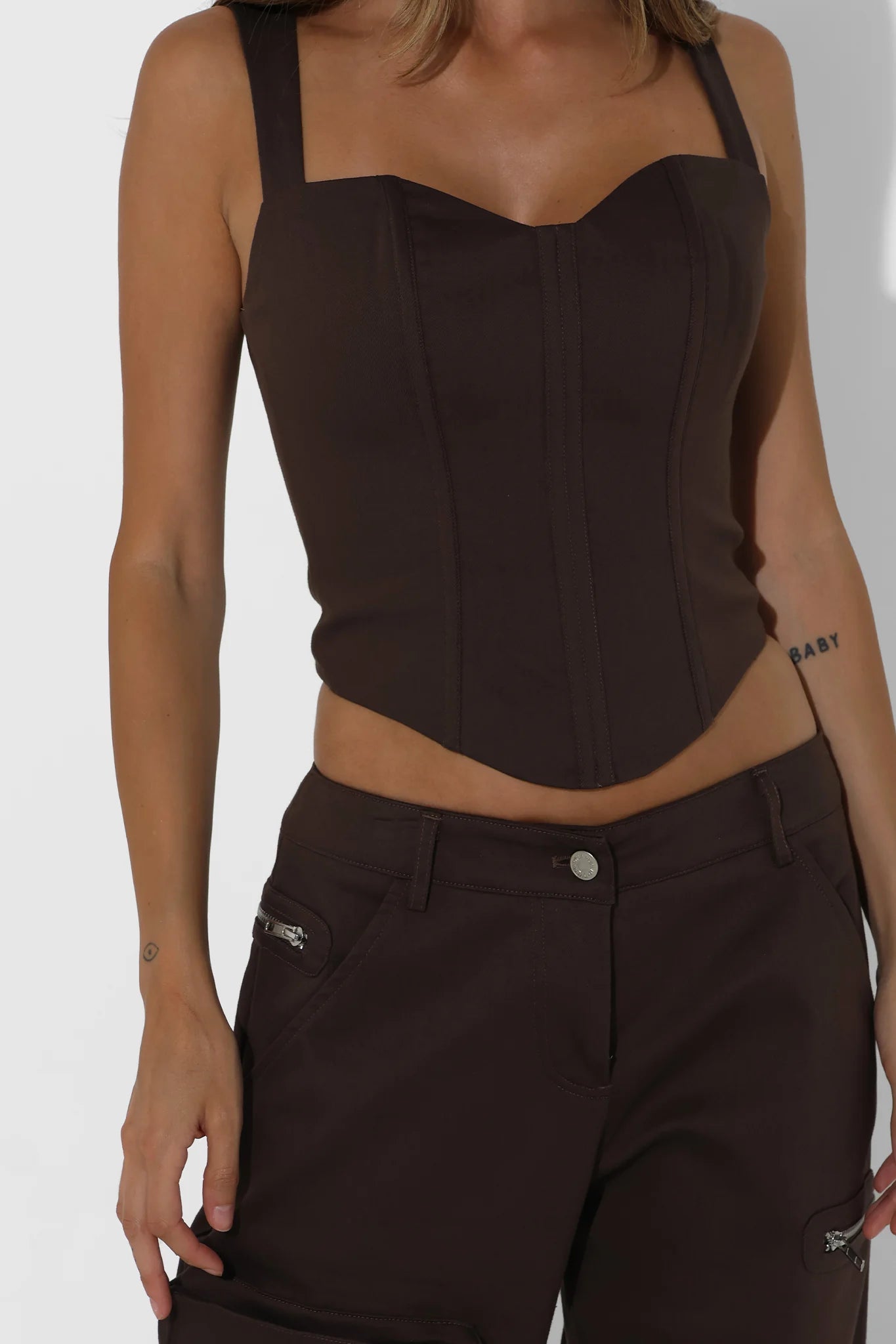 LUCIOUS TOP IN CHOCOLATE
