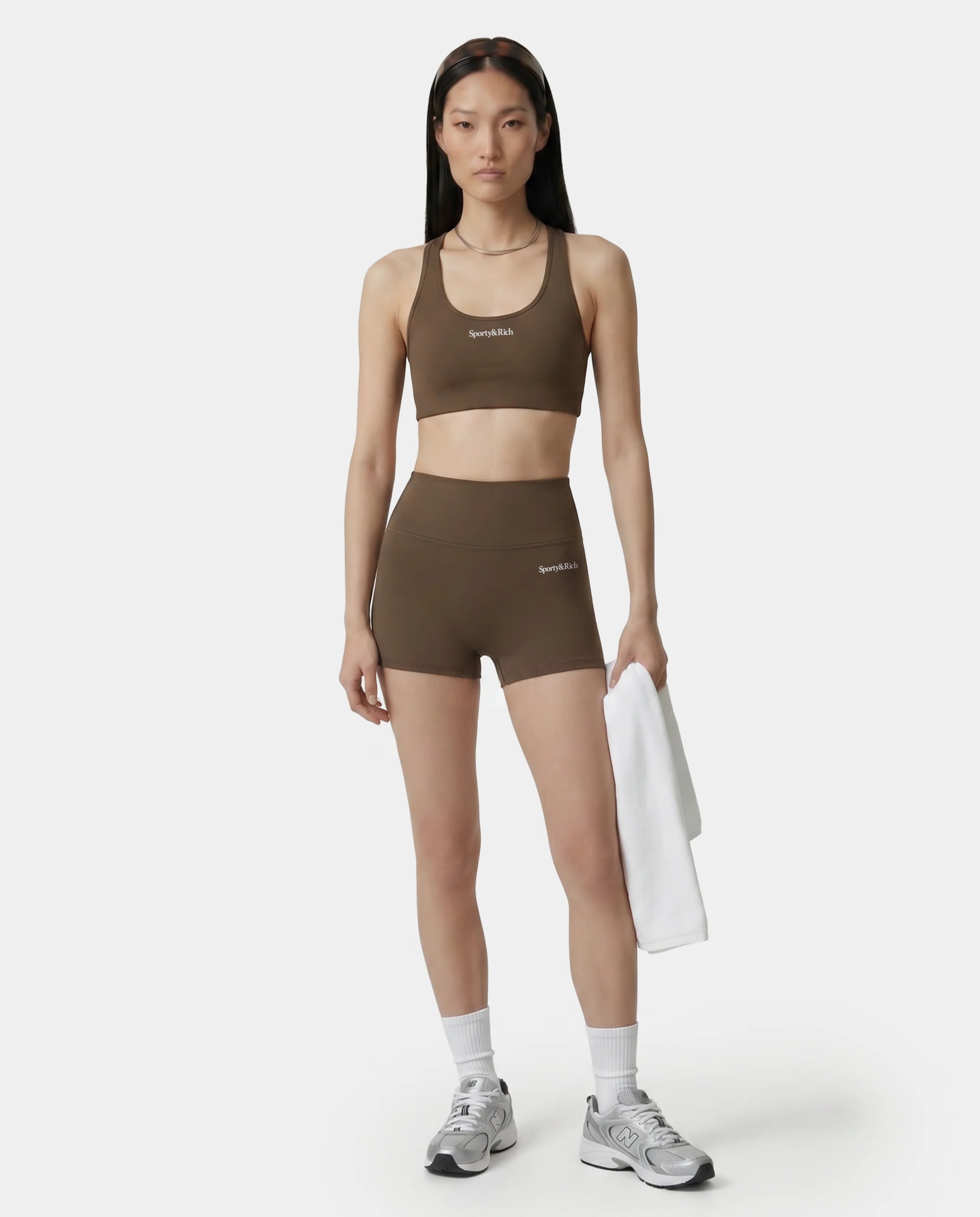 SERIF LOGO MINI BIKER SHORT - SAND/WHITE