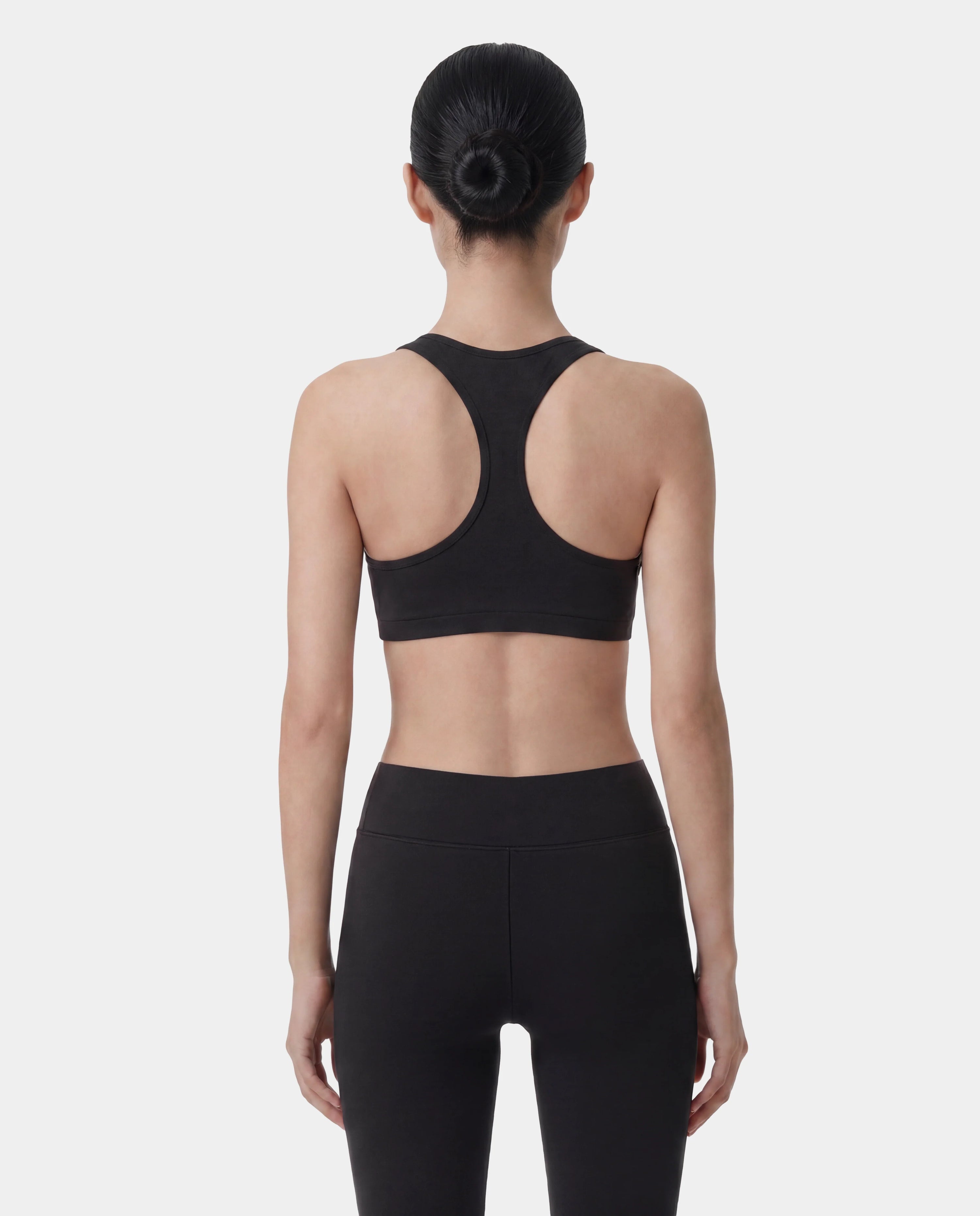 SIGNATURE LOGO V-NECK SPORTS BRA - BLACK
