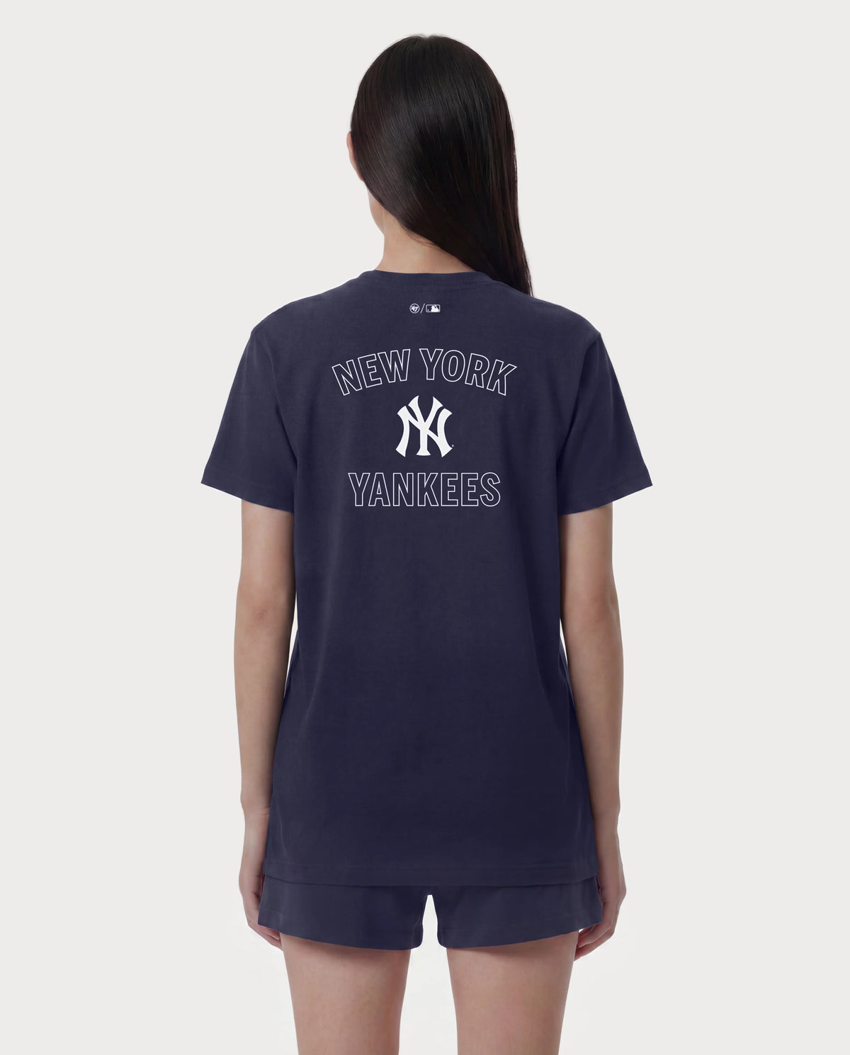 YANKEES ARCH T-SHIRT IN DARK NAVY/WHITE