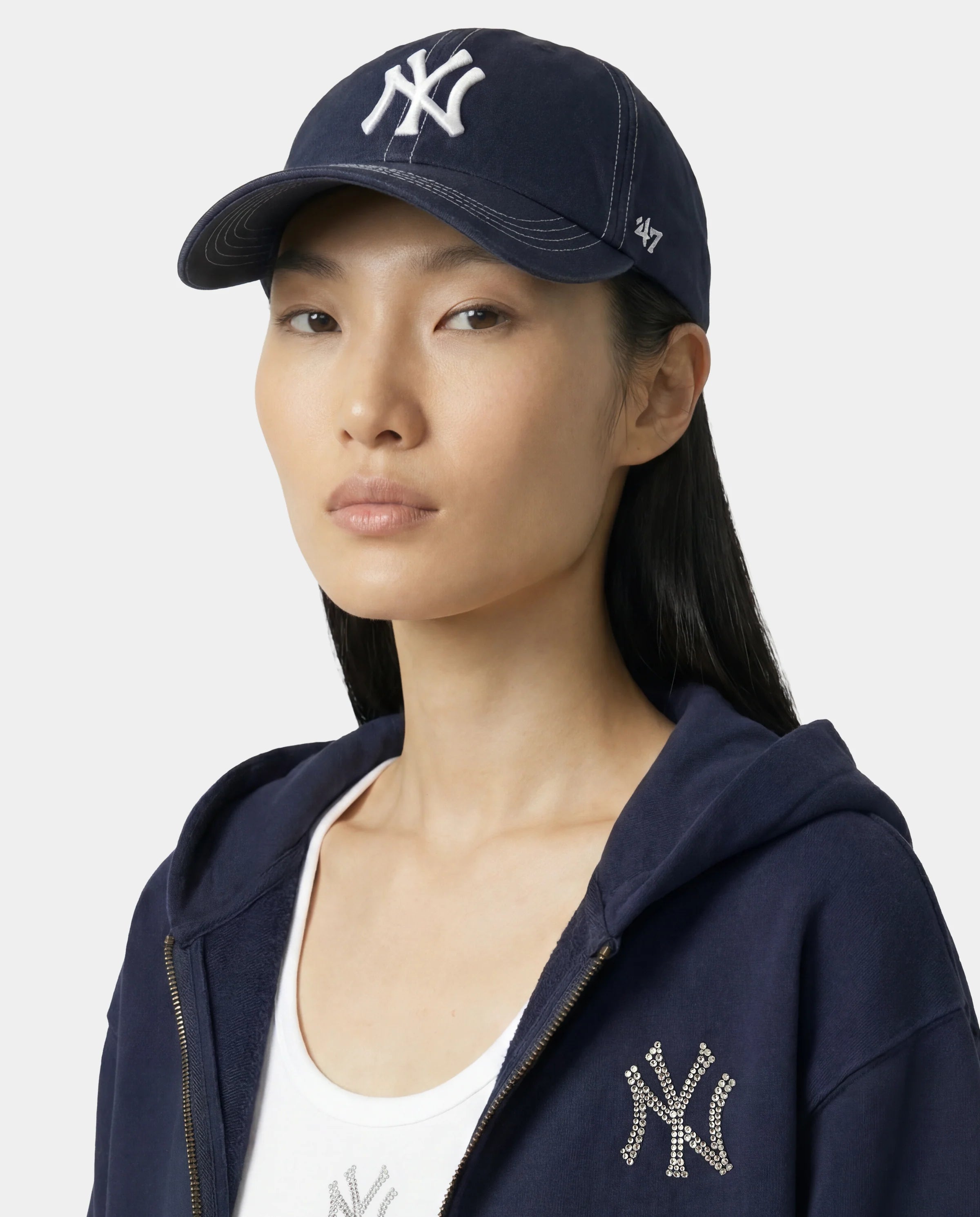 YANKEES CONTRAST HAT IN DARK NAVY/WHITE