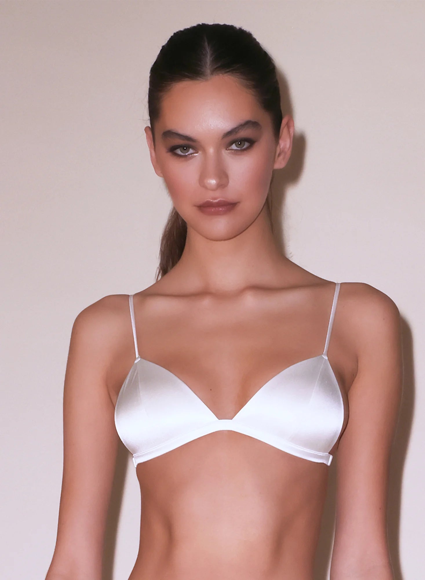 MOLDED TRIANGLE BRA IN IVORY