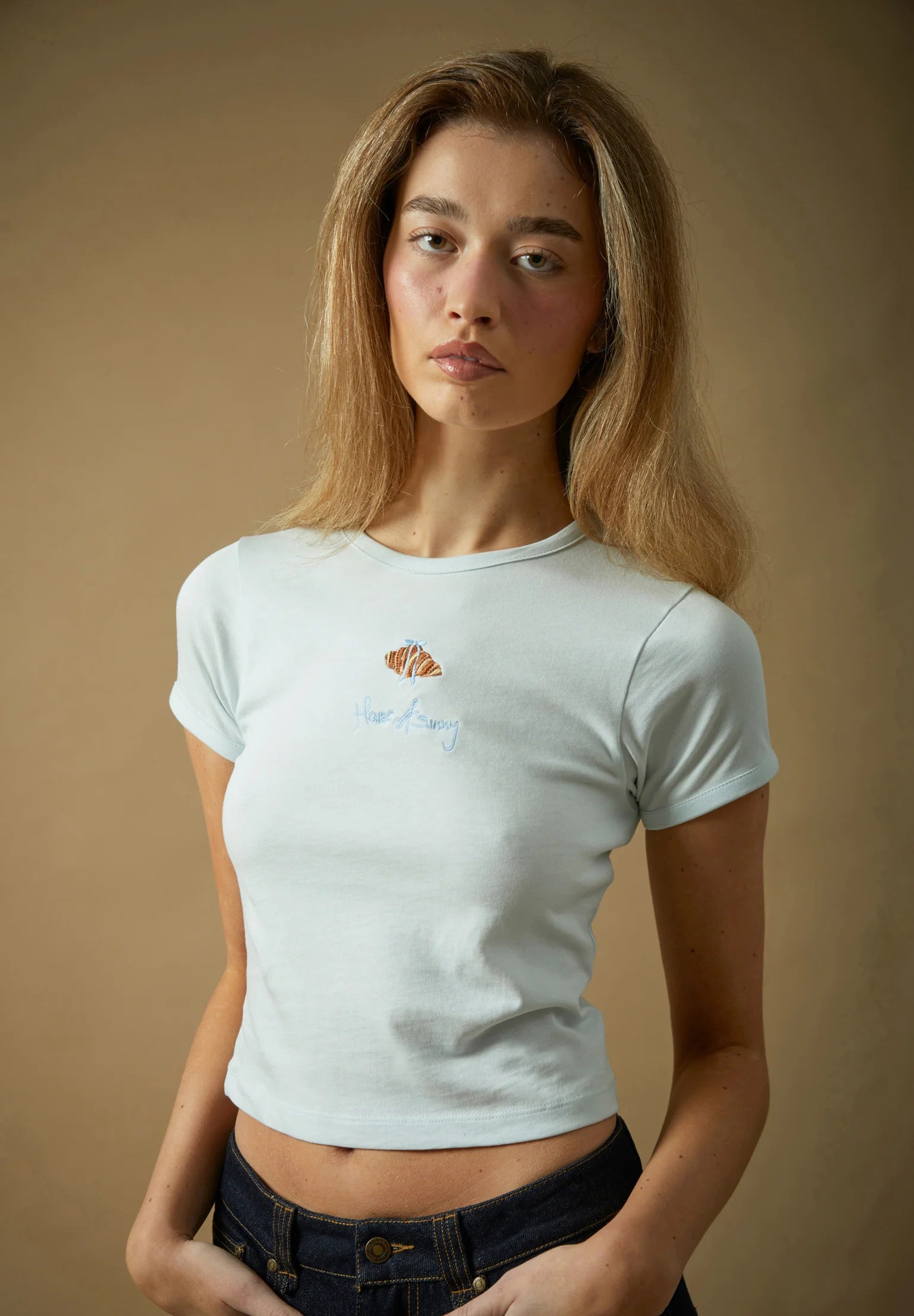 CROISSANT BABY TEE IN SOFT BLUE