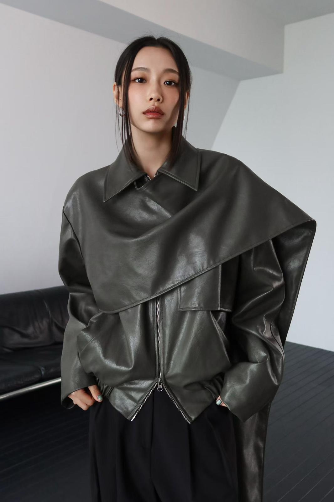 PRAGA JACKET IN CHARCOAL