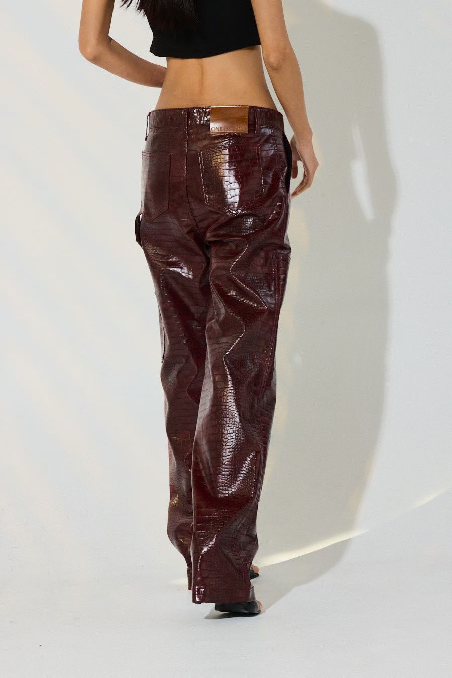 FEDE PANT IN BURGUNDY