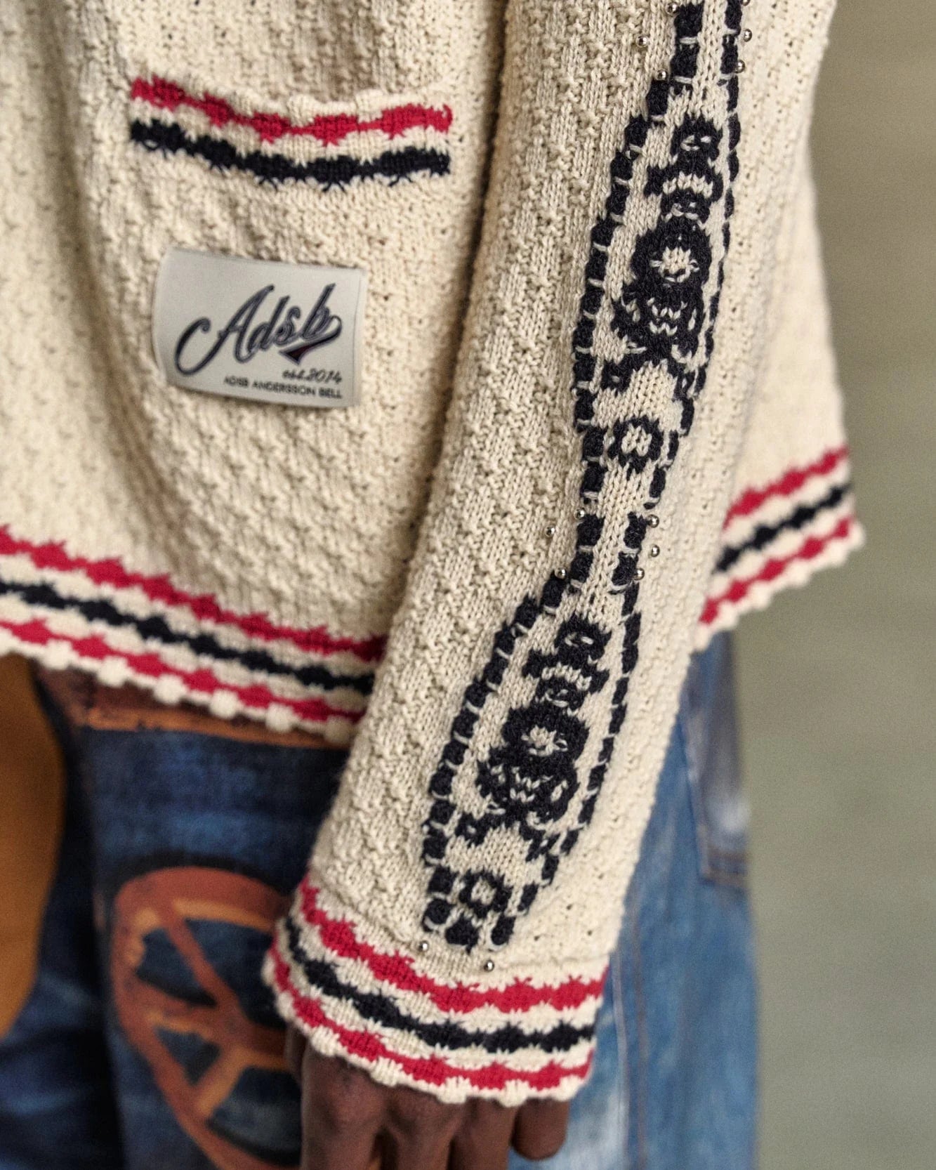 FANTASIA ROUND-NECK CARDIGAN IN ECRU