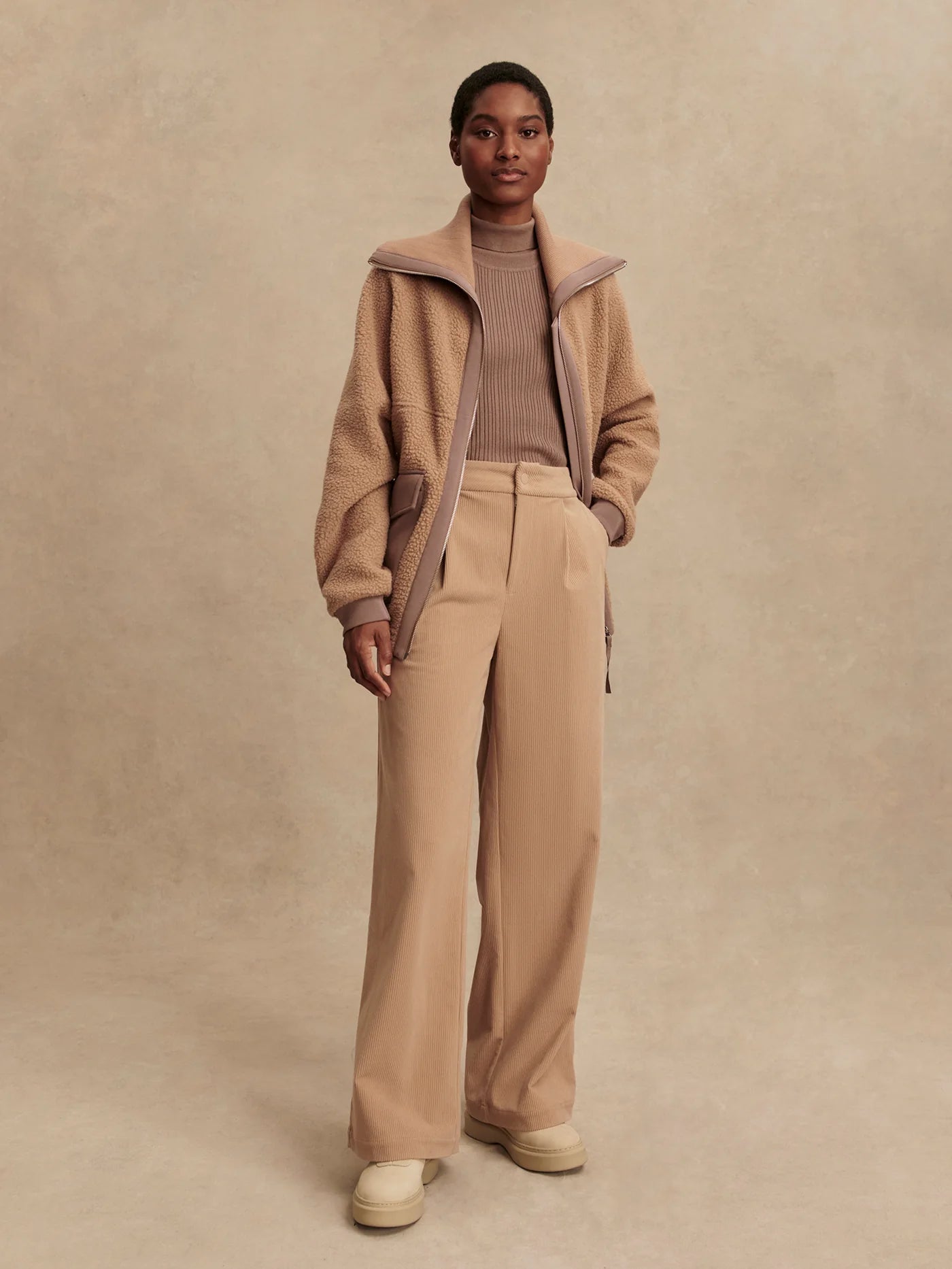 ELEANOR PATCH POCKET FLEECE