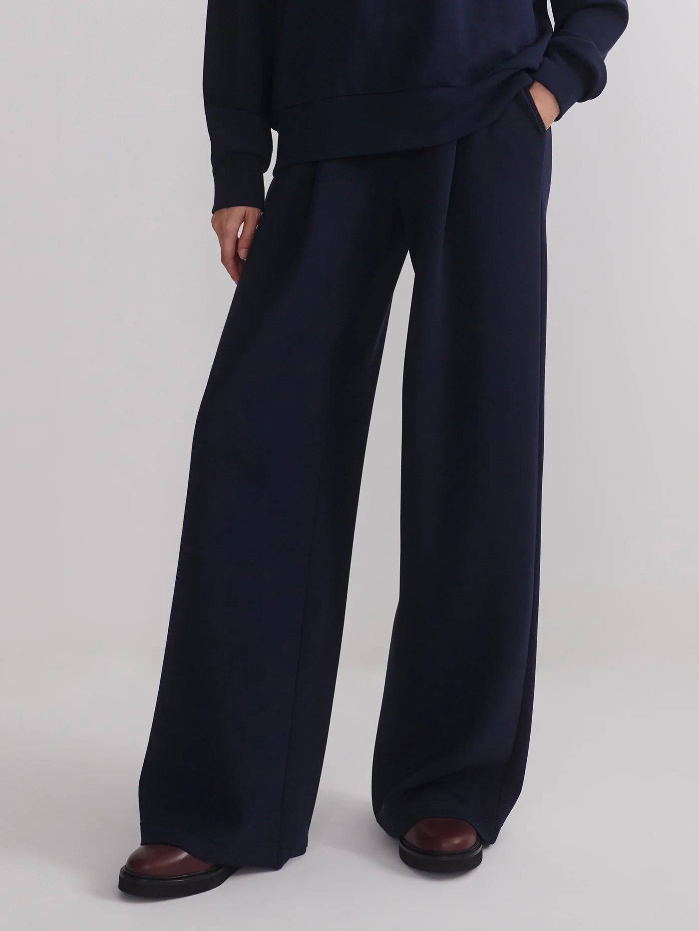 THE EXTRA WIDE LEG PANT 32 NAVY
