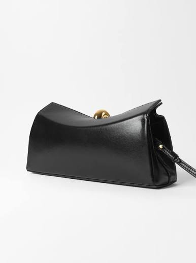 LA POCHETTE VALERIE
