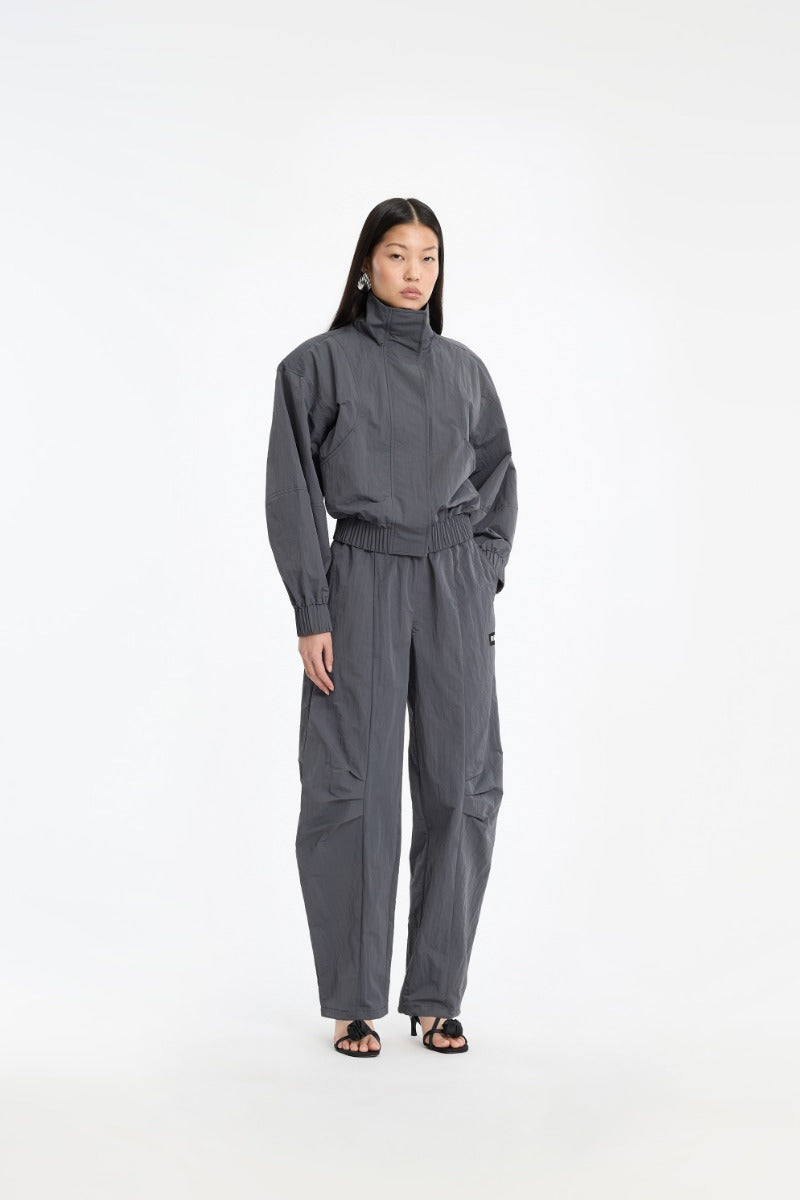 CRISPY TRACK PANTS GRAY PINSTRIPE