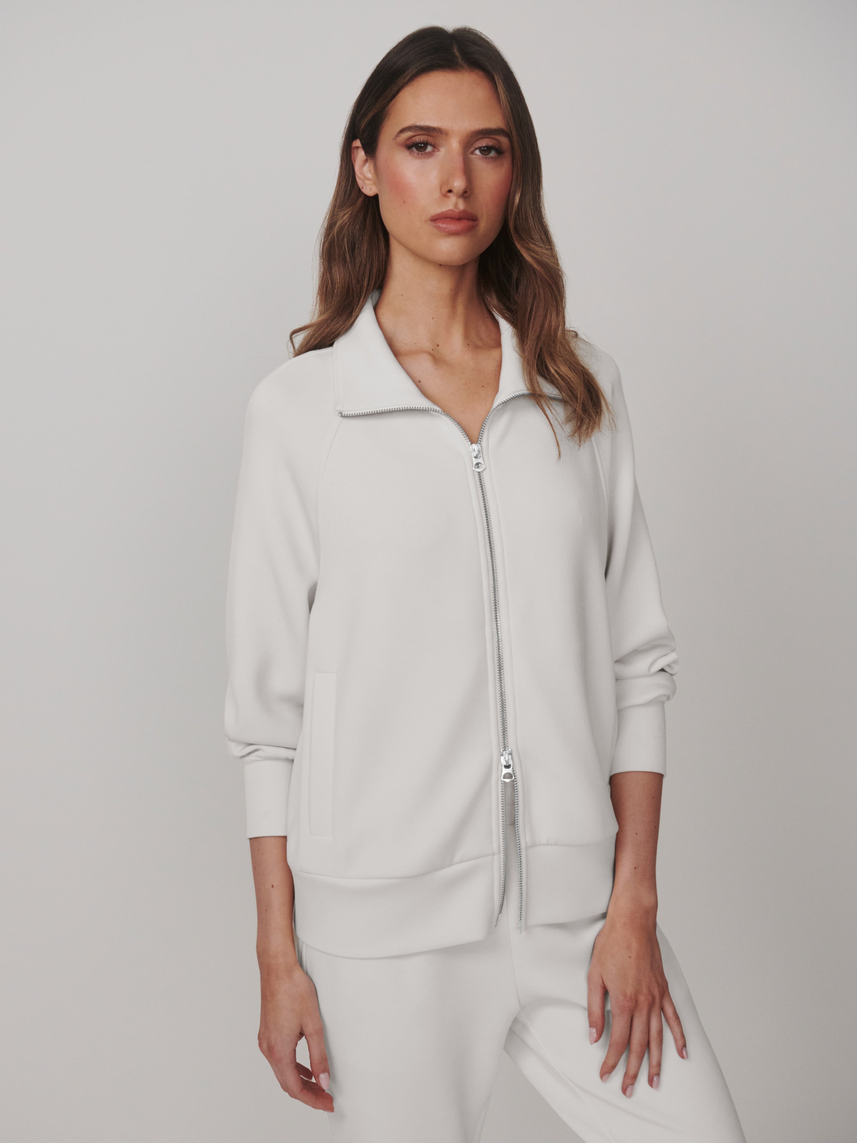TYDE ZIP TROUGH SWEAT IN WHITE