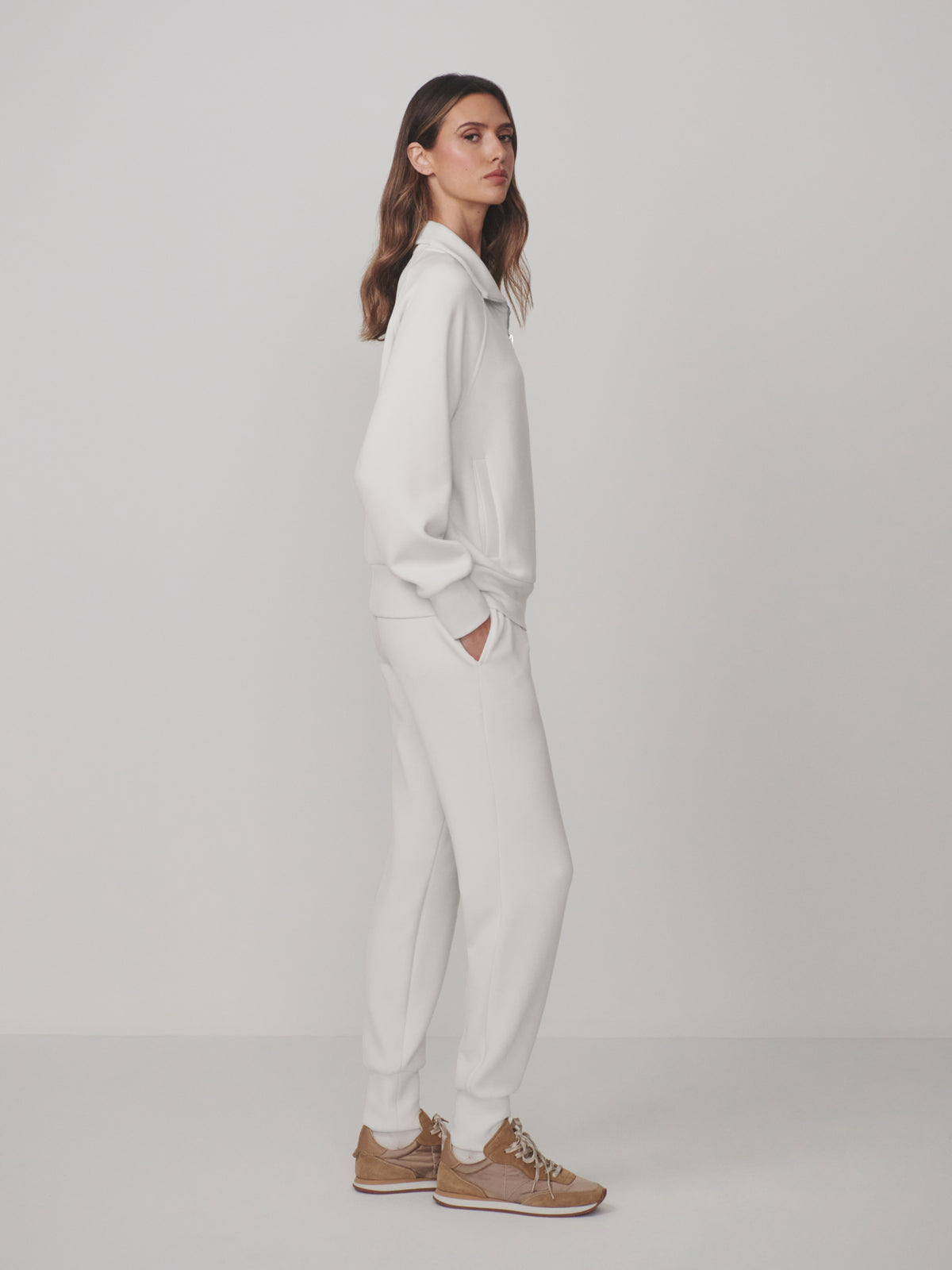 TYDE ZIP TROUGH SWEAT IN WHITE